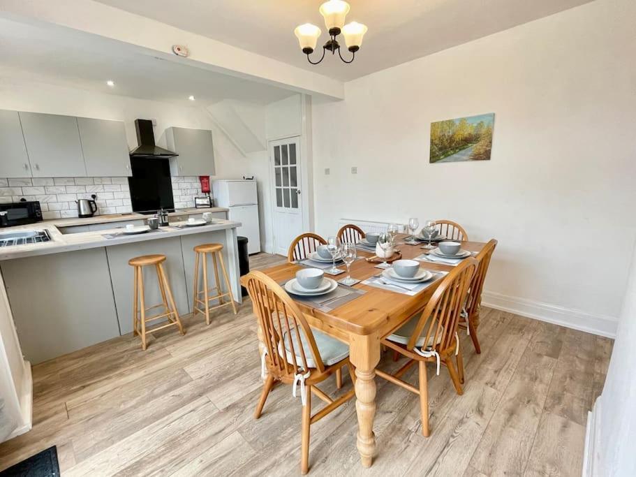 Portsmouth 3 Bedroom Getaway, Sleeps 6 Buitenkant foto