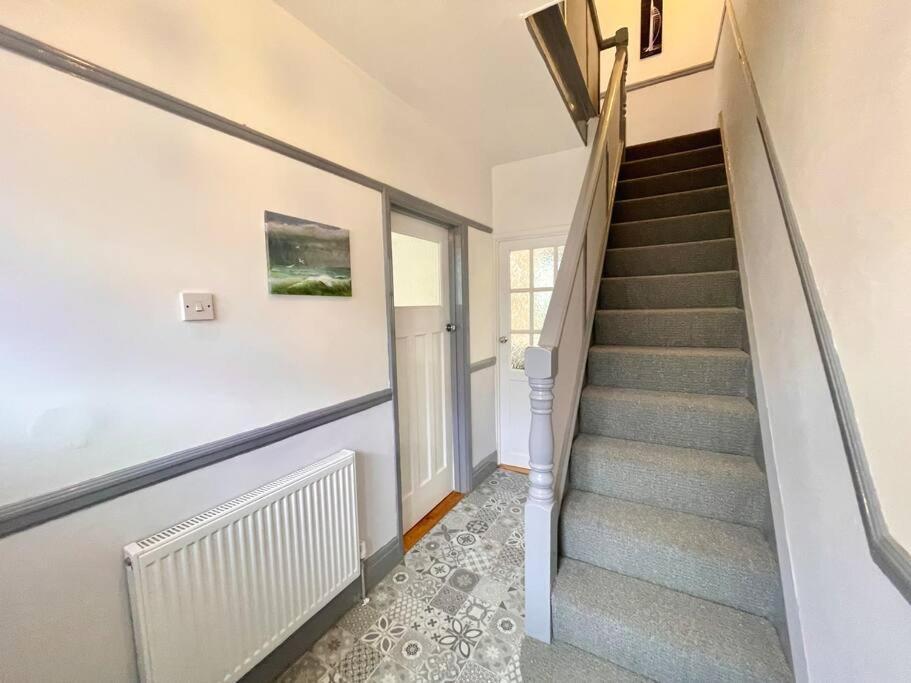 Portsmouth 3 Bedroom Getaway, Sleeps 6 Buitenkant foto