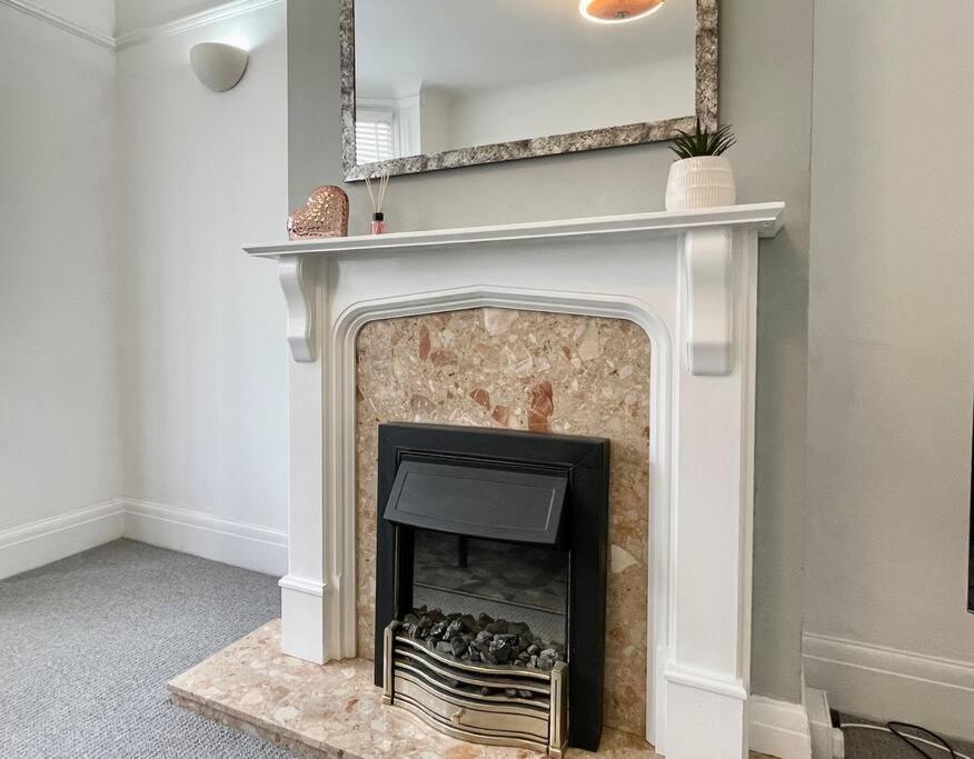 Portsmouth 3 Bedroom Getaway, Sleeps 6 Buitenkant foto