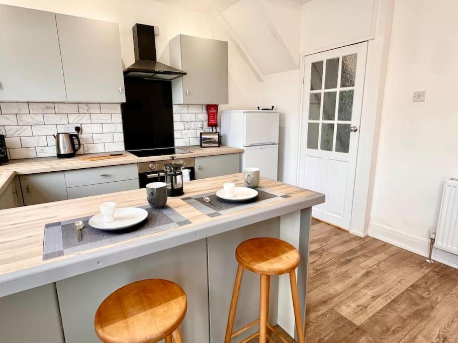 Portsmouth 3 Bedroom Getaway, Sleeps 6 Buitenkant foto
