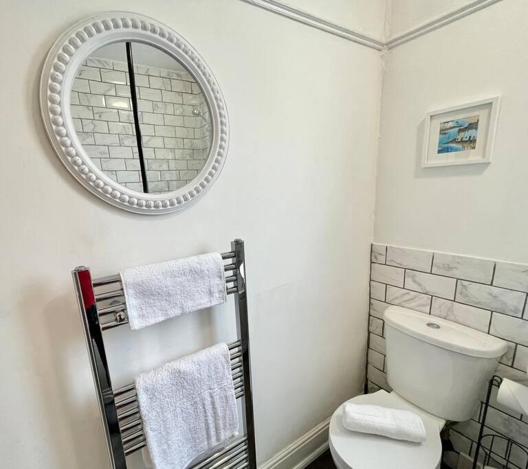 Portsmouth 3 Bedroom Getaway, Sleeps 6 Buitenkant foto