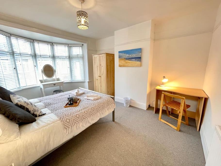 Portsmouth 3 Bedroom Getaway, Sleeps 6 Buitenkant foto