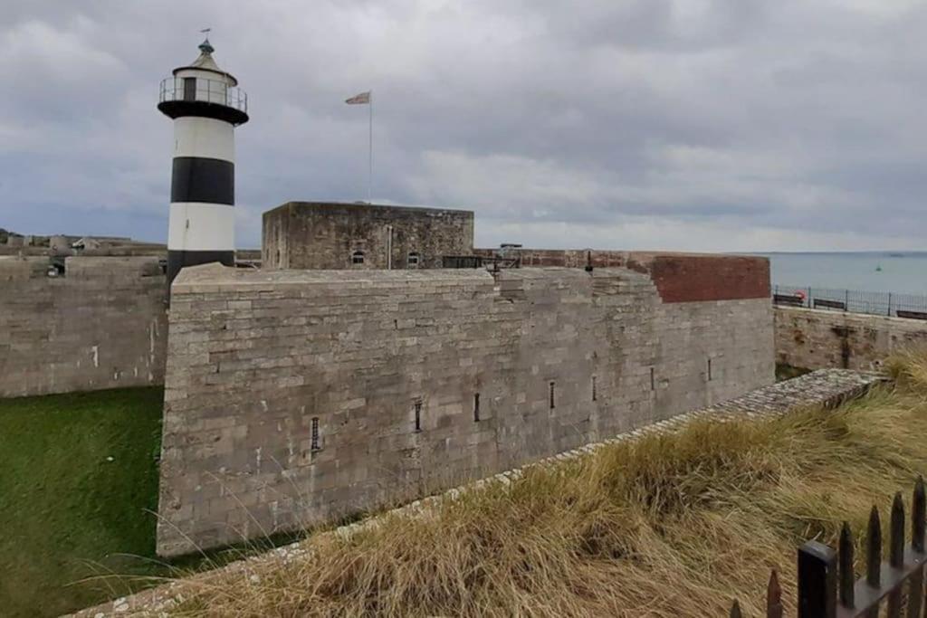 Portsmouth 3 Bedroom Getaway, Sleeps 6 Buitenkant foto