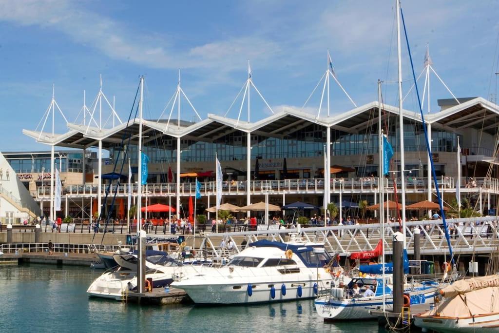 Portsmouth 3 Bedroom Getaway, Sleeps 6 Buitenkant foto